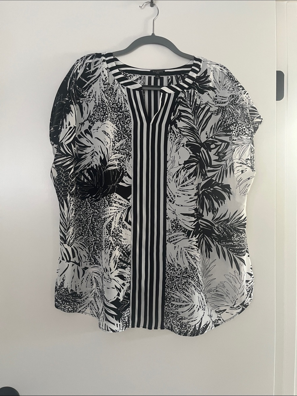 Talbots Black and White Printed Short Sleeve Blouse